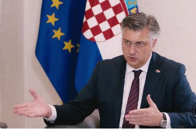 "VI STE GLAVA HOBOTNICE, ODREZAĆU JE": Žustra rasprava sa Plenkovićem u hrvatskom Saboru "Svu snagu ćemo usmeriti na vas, kao voz da će vas pregazizi"