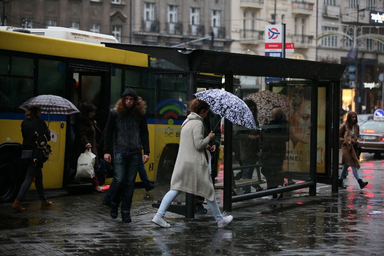 STIŽE OLUJA, EVROPA NA UDARU JAKOG CIKLONA! Evo kada će nevreme stići u Srbiju, ovo je detaljna prognoza!