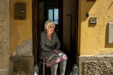 Tajna je u omiljenom jelu: Tri namirnice bez kojih nije mogla najstarija žena na svetu koja je živela 122 godine