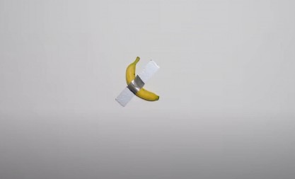 E NEKA JE! Kineski preduzetnik pojeo bananu iz umetničkog dela vrednog 6,2 miliona dolara! (VIDEO)