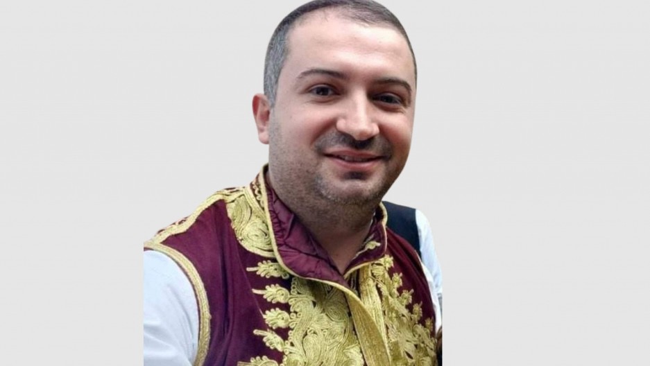 OVO JE DUŠAN KOG JE JUTROS U LEPOSAVIĆU UHAPSILA KURTIJEVA POLICIJA Upali su mu u kuću sa oklopnim vozilima