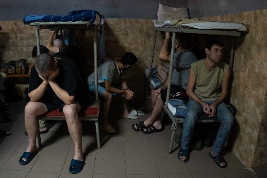 ŠOKANTAN IZVEŠTAJ UNFPA: U ruskim pritvorima siluju i ukrajinske muškarce, strahuje se da je slučajeva 20 puta više od prijavljenih