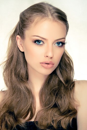 HOROSKOP ZA PONEDELJAK, 2. DECEMBAR Lav na pragu velikog uspeha, Raku nova ljubav leči rane, Biku varira pritisak