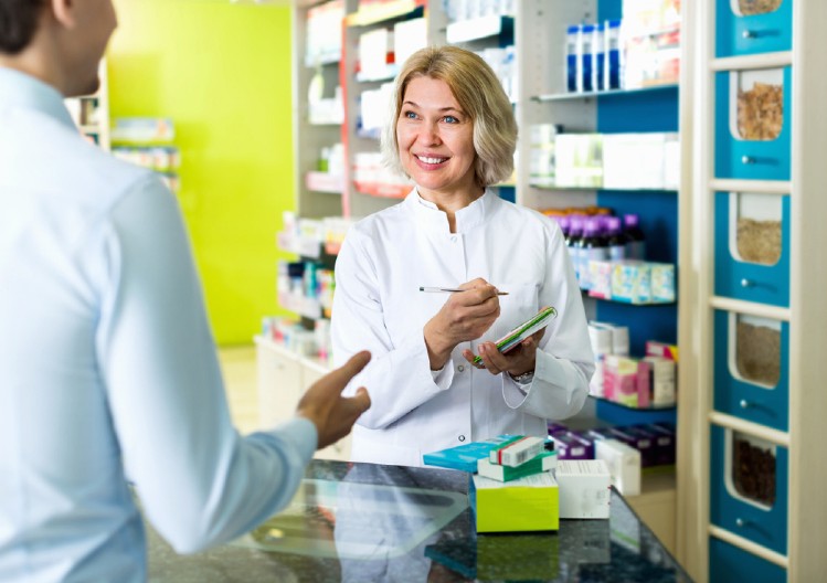 „BOLJE DA POJEDETE ŠEĆER NEGO TO“! Apotekarka Amina je otkrila koje vitamine nikada ne pije