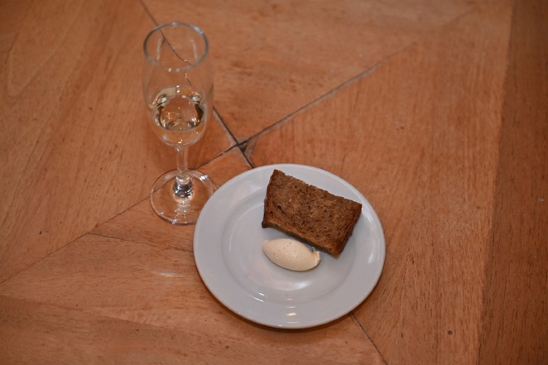 ŠAMPANJ I GUSKA NA MAĐARSKI NAČIN Recept poznatog kuvara Gabora Langera raj za nepca