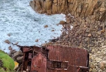 SEKUNDE GA DELILE OD SIGURNE SMRTI Video tajnu lokaciju na satelitu, pa se zaputio tamo i našao ovo! (VIDEO)