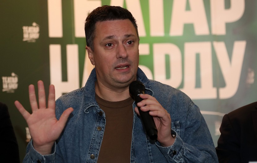 "POKAŽI MI ZADNJICU" Haos u emisiji Andrije Miloševića zbog poznate dame, isplivao snimak