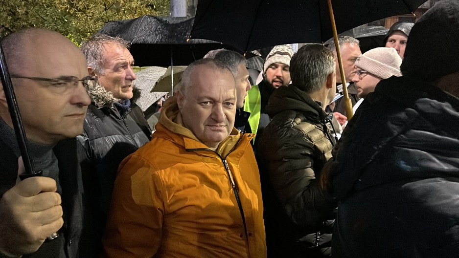 HOĆE OSTAVKU, NEĆE IZBORE Šešelj razotkrio prozapadnu opoziciju