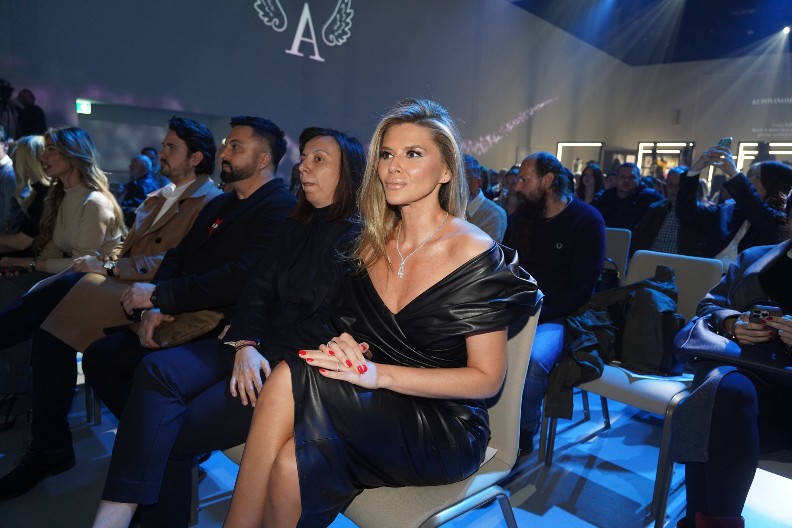 MELINA SVA U BELOM NA VENČANJU U MONTE KARLU! Đina odmah reagovala, nije mogla da se suzdrži (FOTO)