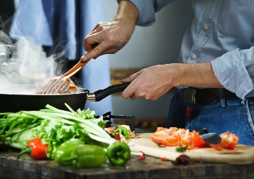 STRANCI ODUŠEVLJENI SRPKIM JELOM Lako se sprema, sastojaka ima u svakoj prodavnici