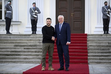 ZELENSKI OKRENUO LEĐA BAJDENOVOJ ADMINISTRACIJI Volodimir odbio predlog Bele kuće