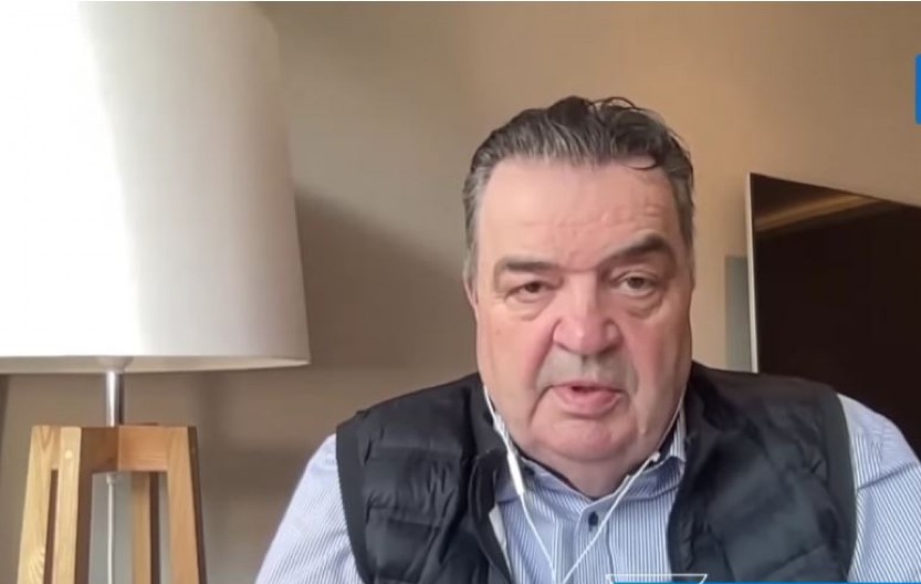 DUŠKO KNEŽEVIĆ PREVEZEN U KLINIČKI CENTAR: Udario glavom u policijsko vozilo!