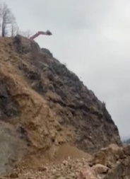 STRAVIČAN ODRON NA DRŽAVNOM PUTU! Saobraćaj na ovoj deonici zatvoren za sva vozila u oba smera! (FOTO)