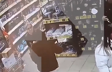 TUČA U PRODAVNICI Objavljen i snimak sukoba dve žene