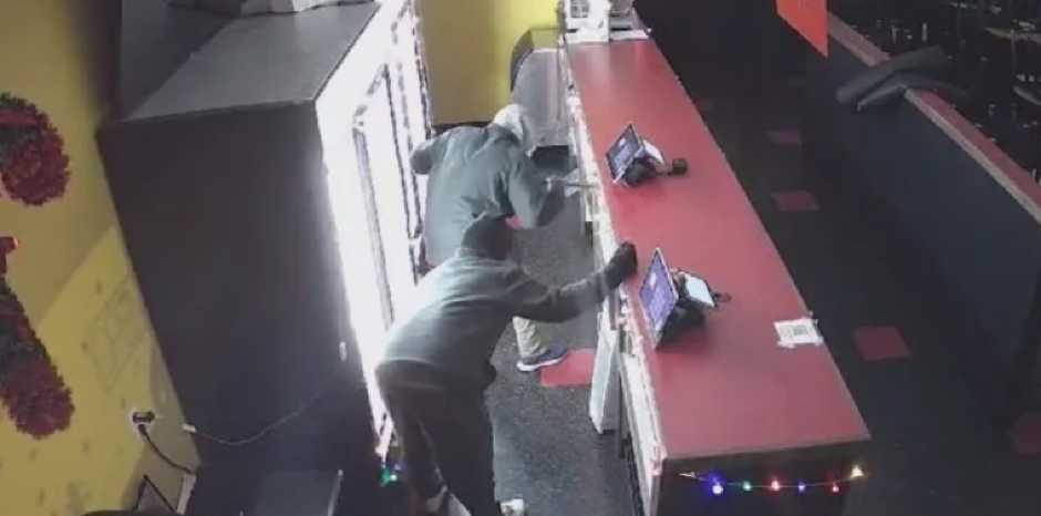 DVE OSOBE OPLJAČKALE RESTORAN Vlasnici u šoku nakon provale