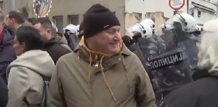 POGLEDAJTE BARJAKTARE BLOKADA KAKO SE KLIBERE I ZEVAJU! Opozicija hoće da se predstavi kao da je "ugrožena," ovaj snimak sve govori (VIDEO)