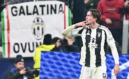 ZVEZDA NASLOVNICA Apenini se klanjaju Srbinu