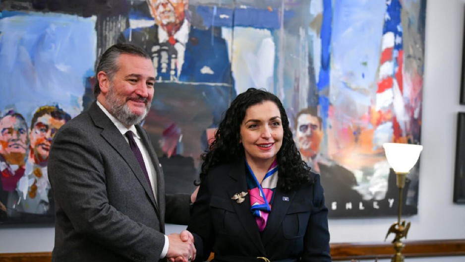 OSMANI SE SLIKALA SA KRUZOM "Razgovarali smo o saradnji sa SAD"