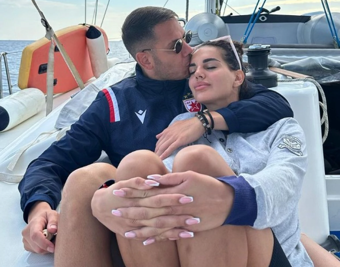 "MNOGO PLAČEM..." Jovana Ljubisavljević iskreno o trudnoći, priznala sa čim se susreće: "Mog muža treba da pitate..."