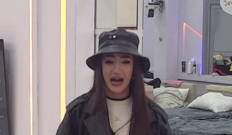 ANĐELA ĐURIČIĆ URLA NA SAV GLAS! Doživela nervni slom, ne može da se zaustavi: "Bilo je pitanje vremena kada će da izađe iz uloge" (VIDEO)