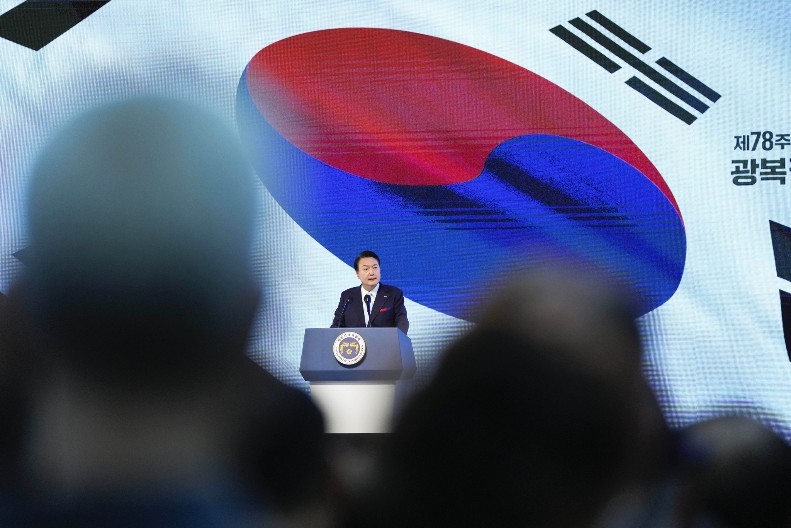 OPOZVAN PREDSEDNIK JUŽNE KOREJE! Parlament izglasao impičment predsedniku Jun Suk Jeolu