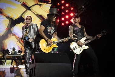 GUNS 'N' ROSES U BEOGRADU – Groznica koja trese CEO SVET: Za samo 7 dana prodato VIŠE OD 50 ODSTO KAPACITETA UŠĆA!