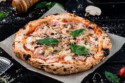 PICA SA ŠAMPINJONIMA, ŠUNKOM I KOBASICAMA Sočna i slasna, najbolje stavite duplu meru