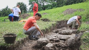 MISTERIOZNO OTKRIĆE U KUVAJTU Pronađena figurica koja dokazuje kontakte sa bićima iz drugih galaksija (VIDEO)