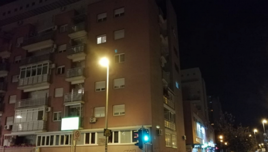 STANARI ZGRADE NA NOVOM BEOGRADU ŠOKIRANI PONAŠANJEM KOMŠINICE "Ovo što radi svako veče je nečuveno"