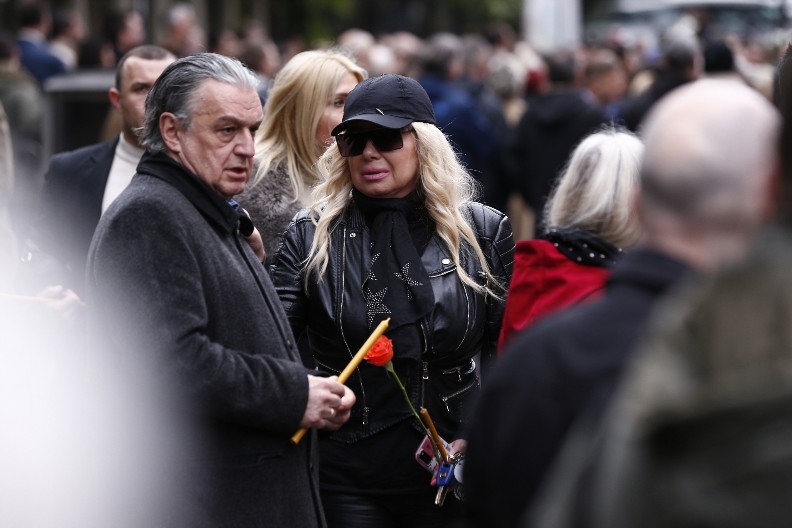 "ZBOG DUGOVANJA SAM SE RAZBOLELA, SAD IMAM POREMEĆAJ..." Naša pevačica preživela pravu agoniju, morala da uđe u rijaliti da zaradi pare