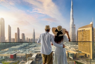 PAKLENE VRUĆINE IH SKUPO KOŠTAJU Dubaji uvodi klimatizovane pešačke staze