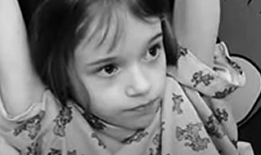 POSLE PET SINOVA, USVOJILI DEVOJČICU TUŽNIH OČIJU A onda su saznali JEZIVU ISTINU koja im je promenila život iz korena! (VIDEO)