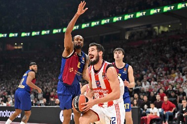 DA LI JE OVO MOGUĆE? Kladionice ponizile Zvezdu pred meč sa Barselonom