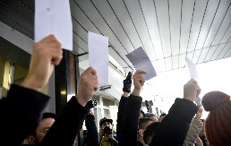 Ko se krije iza studenata? (VIDEO)