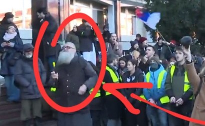 NOVI PATRIJARH OPOZICIJE Raspop Antonije na protestu studenata