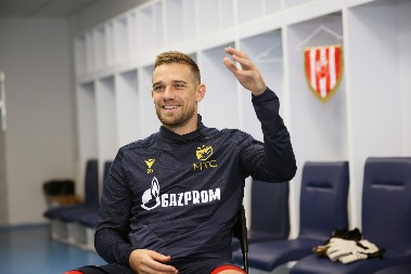 DVA BISERA CRVENO-BELIH Šerif rešeta rivale, Elšnik najbolje asistira: Evo šta Slovenac i Senegalac donose Zvezdi, predstavljaju suvo zlato