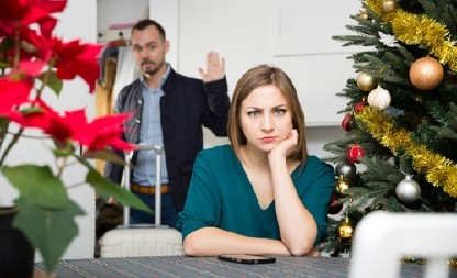 DA LI STE ČULI ZA "SKRUDŽING?"  Ovaj toksični trend razara veze, a stručnjaci upozoravaju na njegove jasne signale