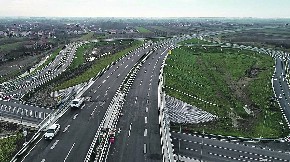 SRBIJA NIJE STALA, OSTVARUJU SE SNOVI KOJE SU SANJALE GENERACIJE Danas je veliki dan za našu zemlju, otvara se brza saobraćajnica koja spaja Mačvu i Podrinje