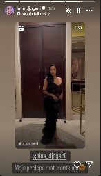 NINA ĐOGANI UHVAČENA SA DEČKOM Strasan poljubac, njemu oko noge nanogica! (FOTO)