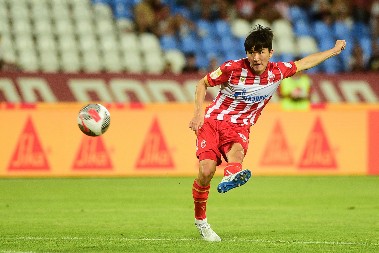 BRILJIRAO U ZVEZDI, PA TO NASTAVIO U HOLANDIJI Hvan dobio sjajno priznanje posle samo tri meseca u Fejenordu