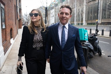 PRE NJEGA BILA JE BEZ DINARA Srpkinja se udala za britanskog milionera, on je obasipa poklonima, život joj je bukvalno bajka