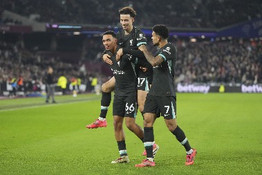 "PETARDA" ZA KRAJ GODINE Liverpul razbio Vest Hem i poklonio navijačima najleši poklon za Novu godinu - "plus osam" na vrhu Premijer lige