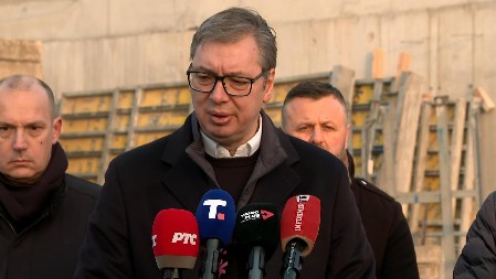 "PROFESOR PETROV JE REKAO ONO ŠTO SVI VIDE" Predsednik Vučić obišao gradilište Tiršove 2: Uvek se radilo o politici (VIDEO)