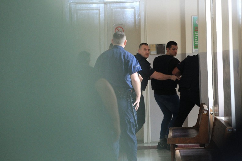 "DA LI SE SEĆAŠ KADA SI MOM SINU PROSUO MOZAK" Otac žrtve Uroša Blažića zavapio od bola!