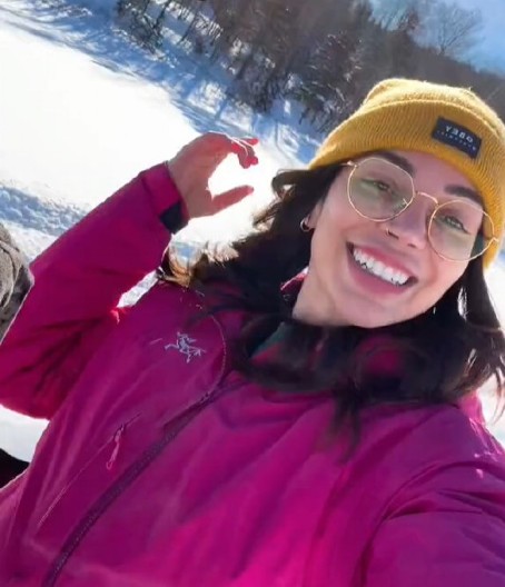 „IMAM 26 GODINA, A ON 52 I PRIJATELJ JE MOG TATE“: Njihovu vezu svi osuđuju, a oni uživaju zajedno već osam godina!