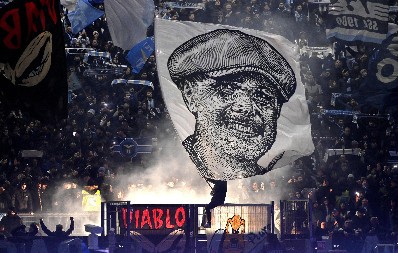 OMAŽ MIHI Ceo stadion se poklonio Siniši Mihajloviću (FOTO)