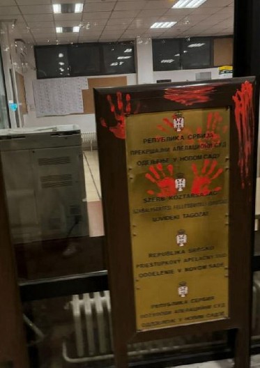 CRVENA RUKA JE FRANŠIZA, PRVI SU JE KORISTILI ALBANCI Mrze sve što je srpsko!