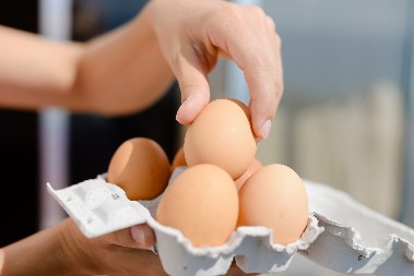 DUŽI ROK TRAJANJA JAJA  Ceo život ih na pogrešnom mestu čuvate, zbog ove uobičajene navike vam se i kvare