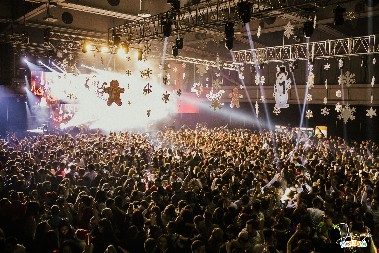 Obradujte decu i budite nekom lični Deda Mraz