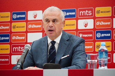 ON NE MOŽE DA IDE Terzić jasno poručio na kog igrača računa, otkrio i za koga postoji najveće interesovanje